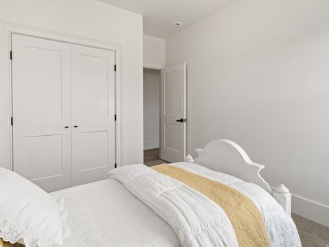 Tiny photo for 6188 E HUMMINGBIRD PT, Huntsville, UT 84317 (MLS # 2120245)