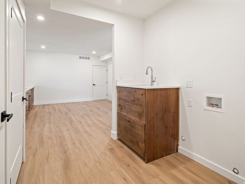 Tiny photo for 6188 E HUMMINGBIRD PT, Huntsville, UT 84317 (MLS # 2120245)