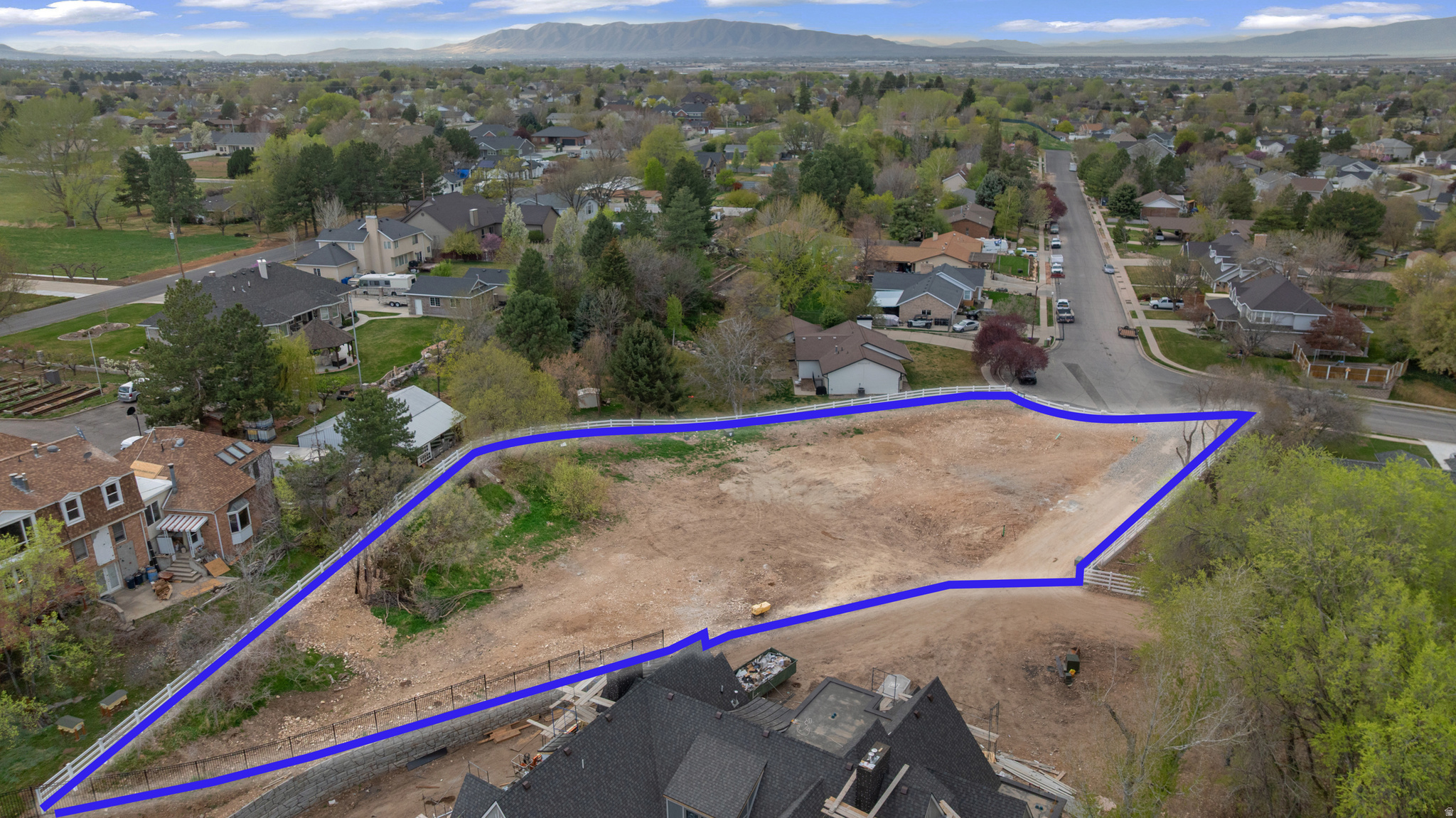 CREEKSIDE LANE - Land