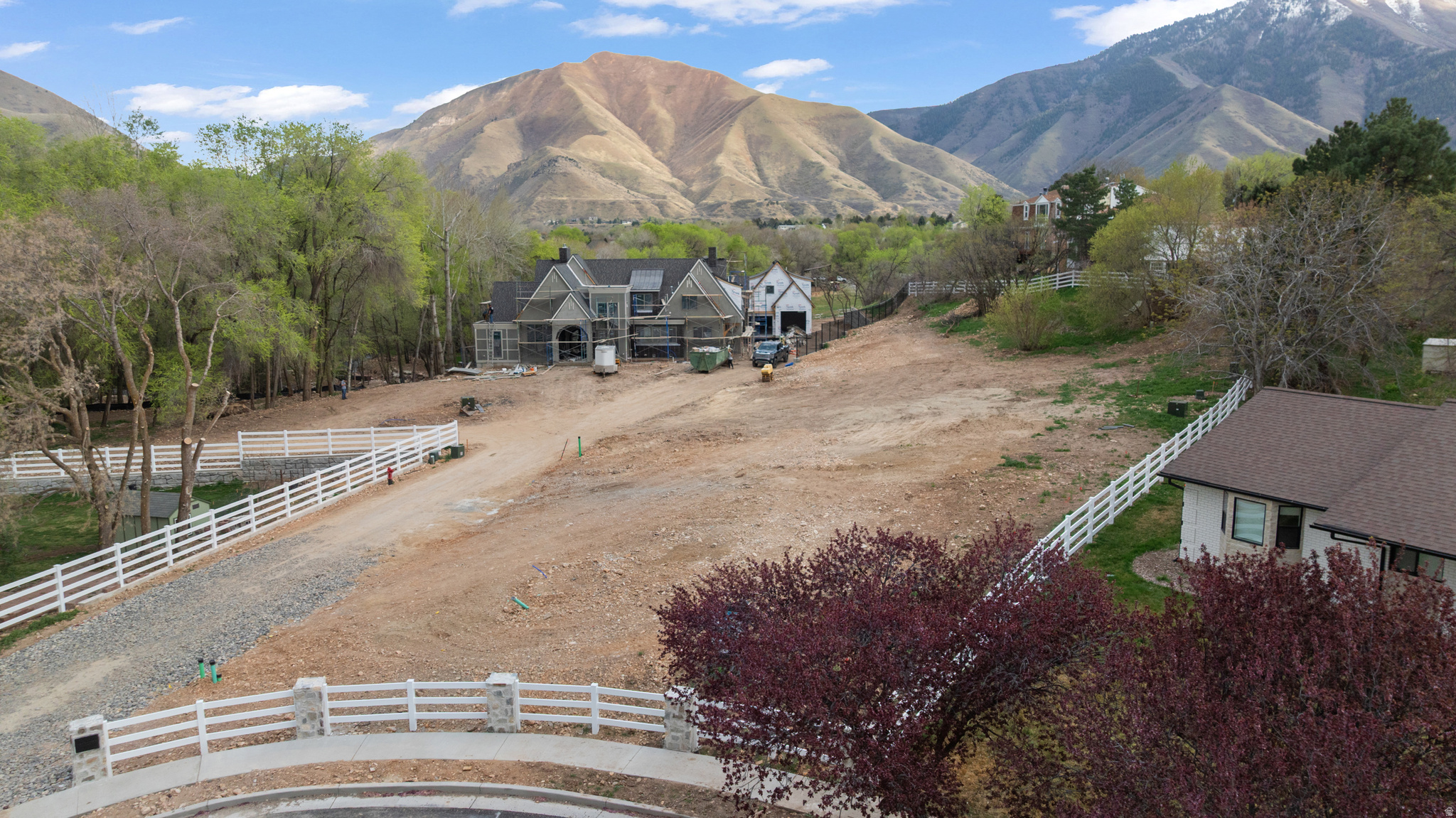 CREEKSIDE LANE - Land