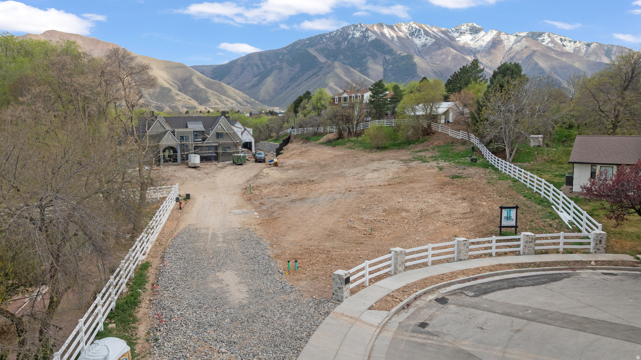 CREEKSIDE LANE - Land