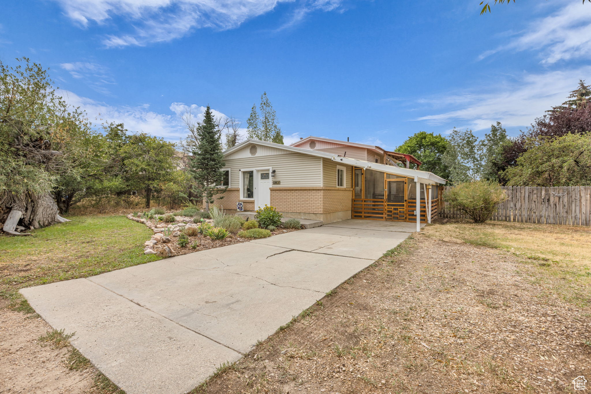 KAMAS TOWN - Residential