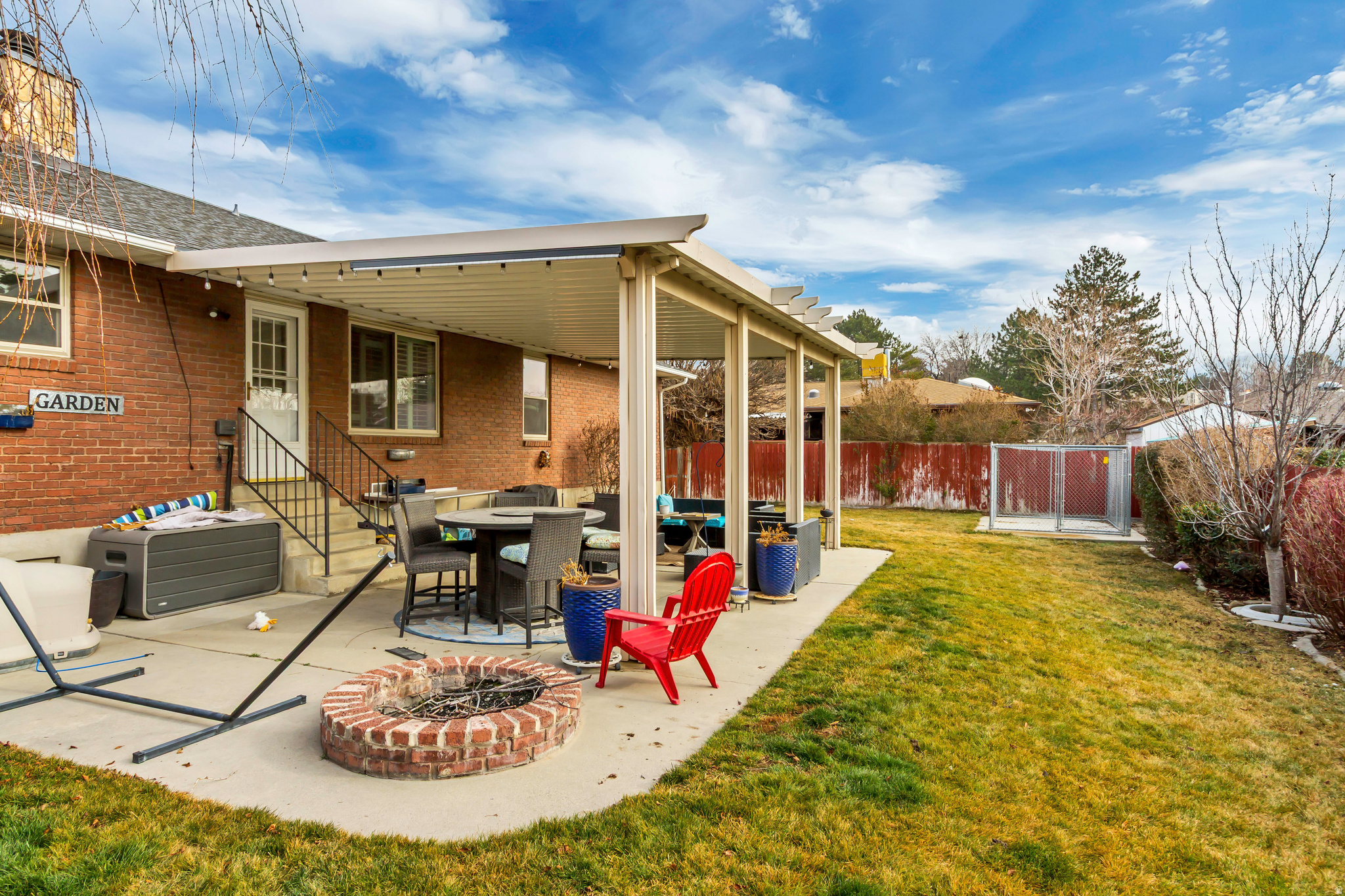 CLOVER CREST - Residential