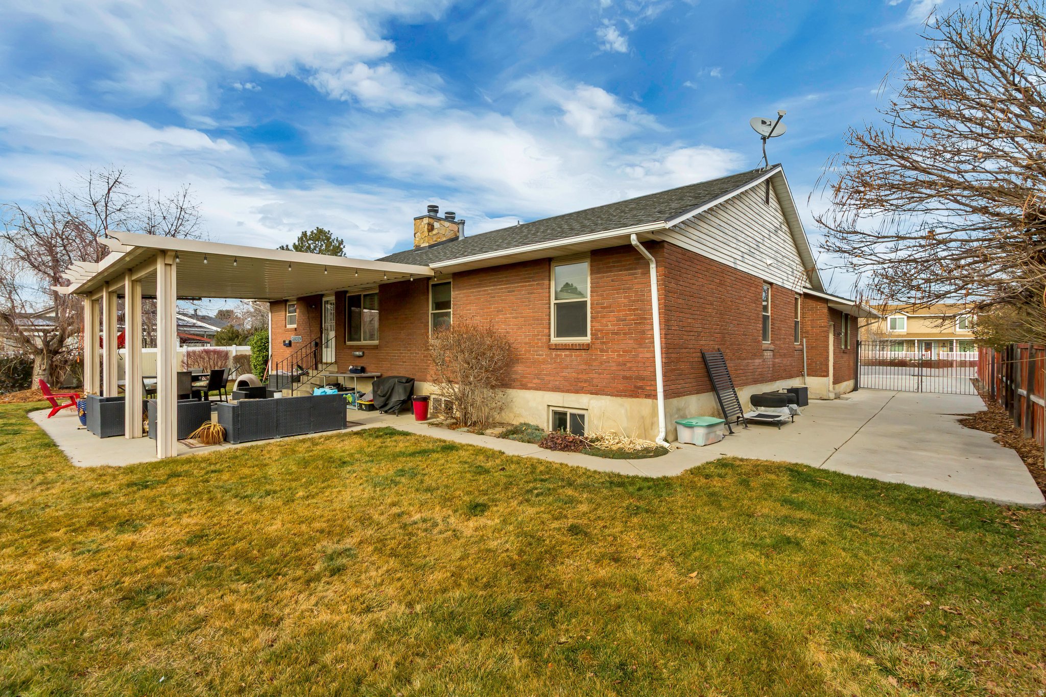 CLOVER CREST - Residential