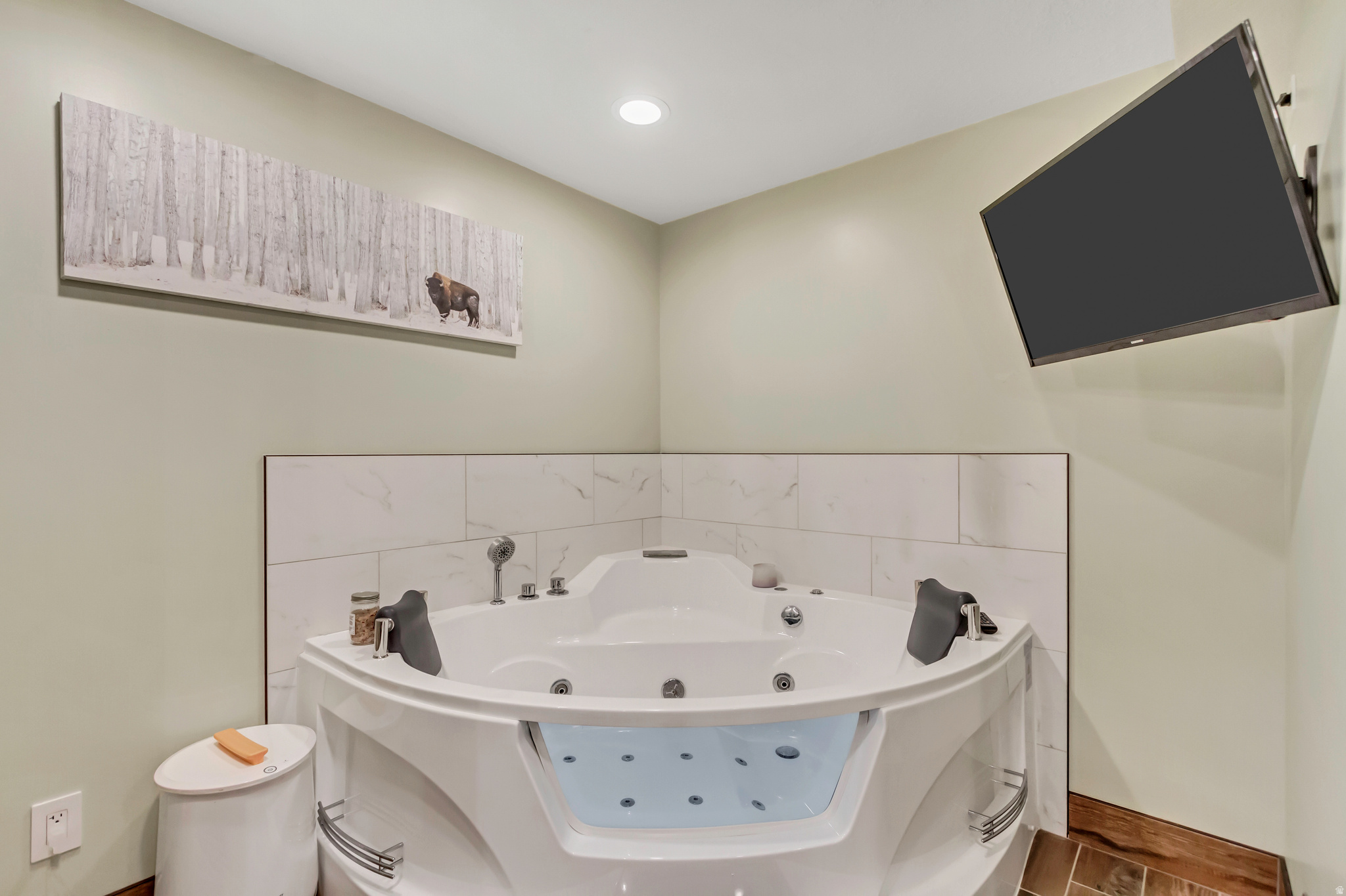 CLOVER CREST - Residential