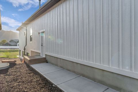 Tiny photo for 1178 S LAUREN LN, Heber City, UT 84032 (MLS # 2152581)