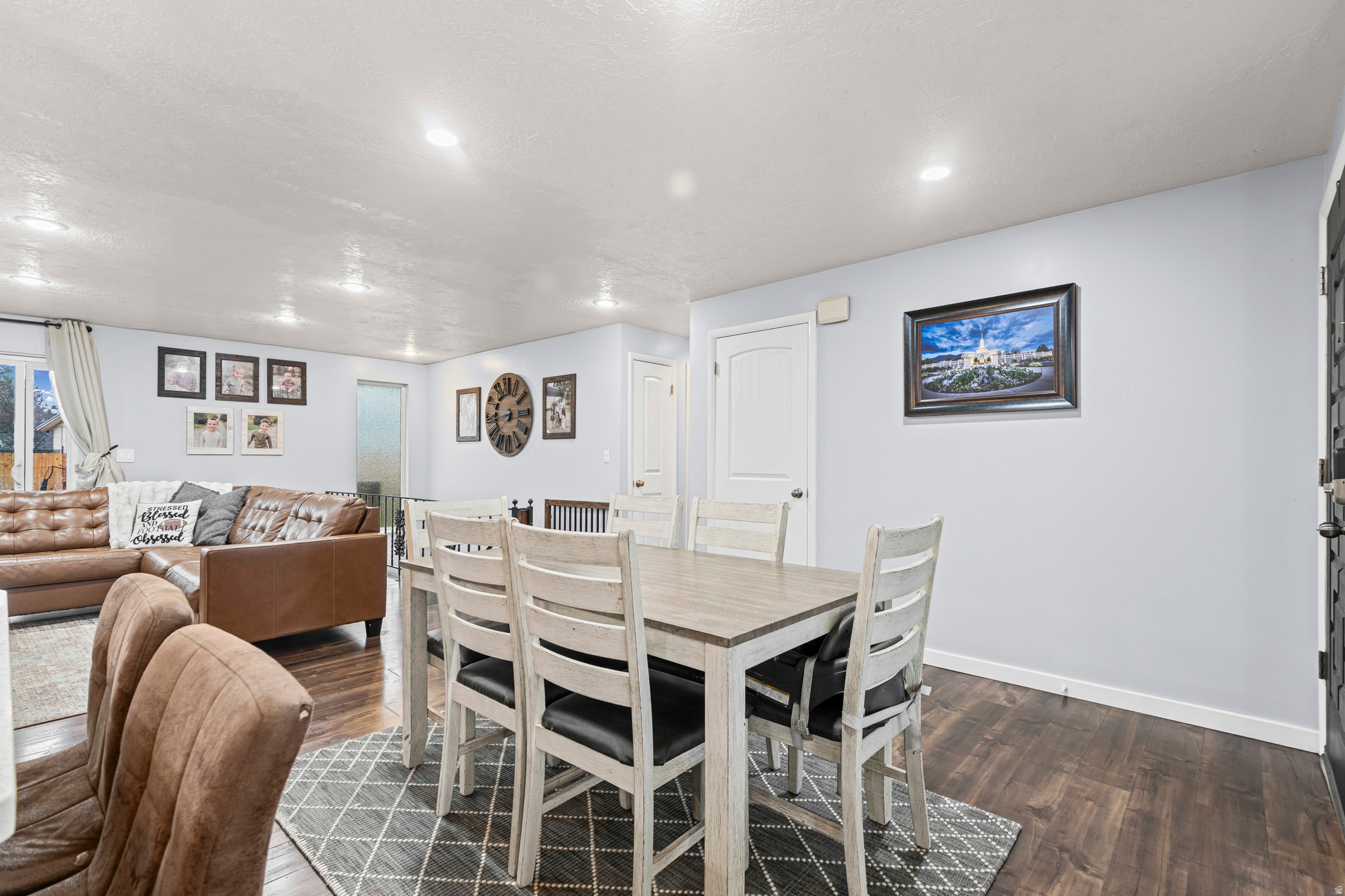 NOB HILL - Residential