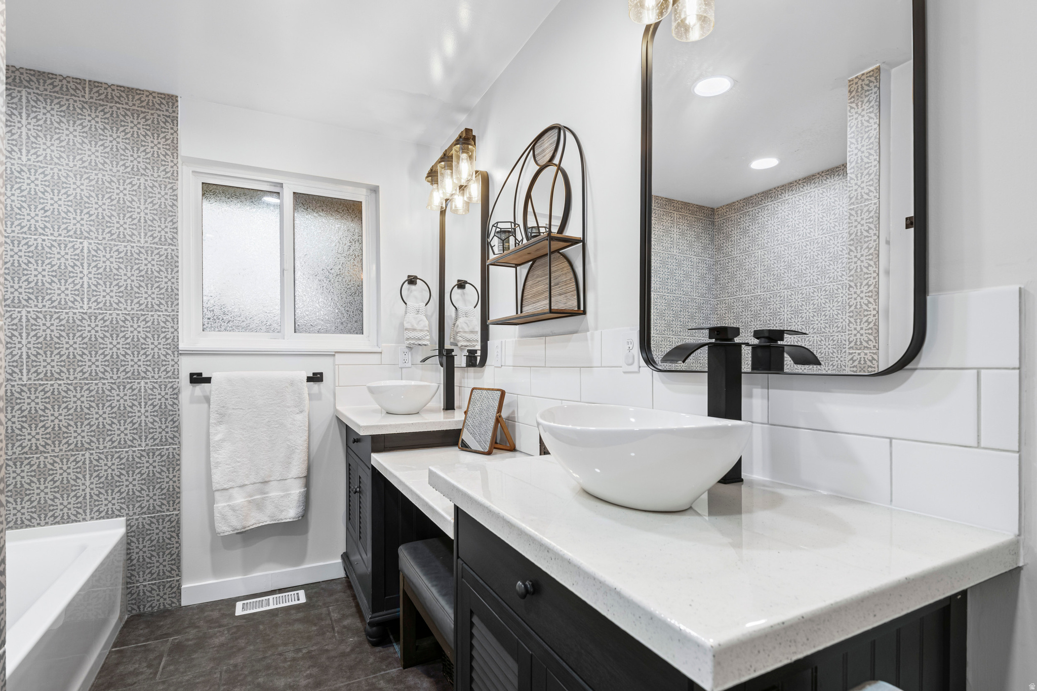 NOB HILL - Residential