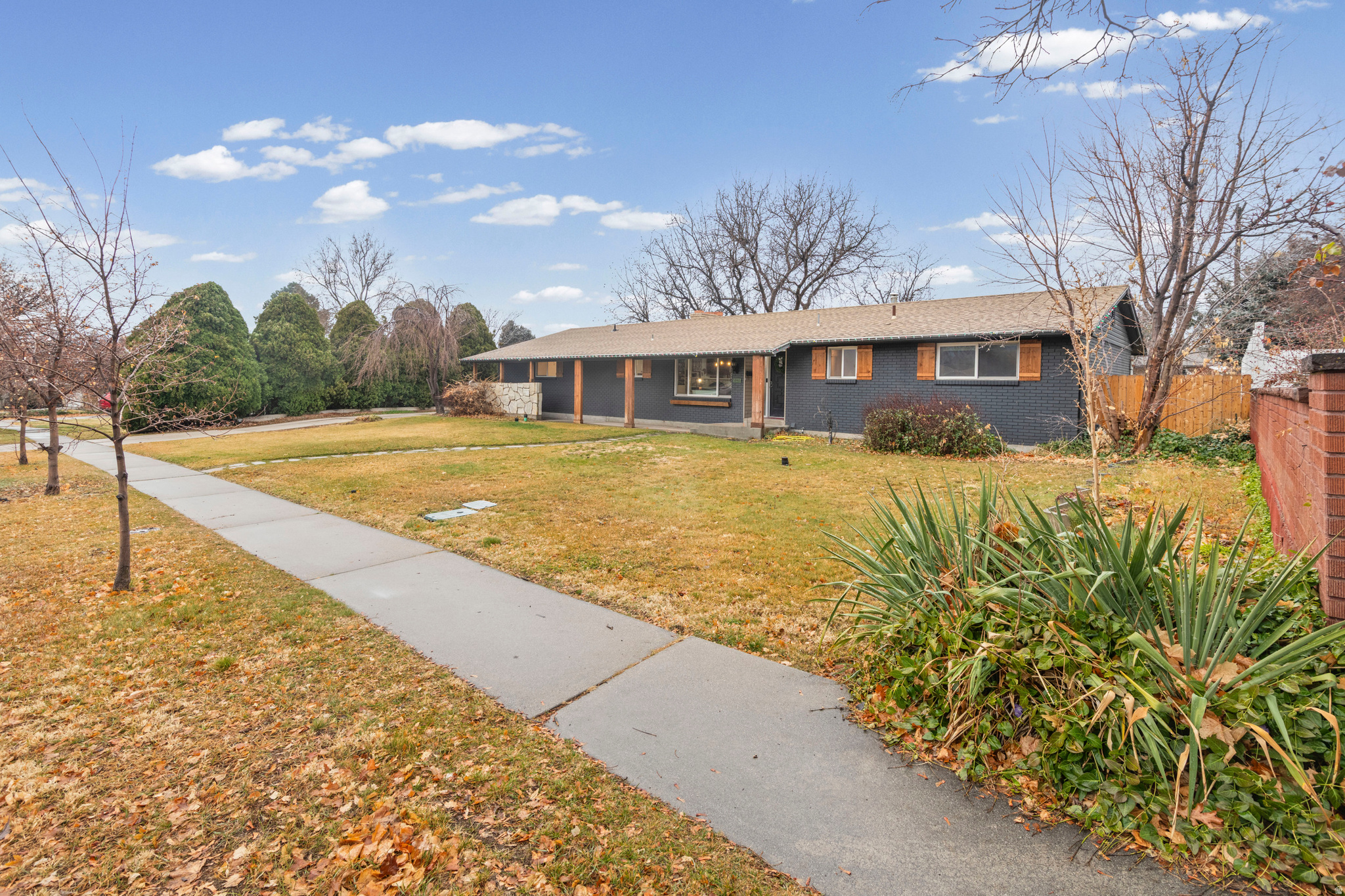 NOB HILL - Residential