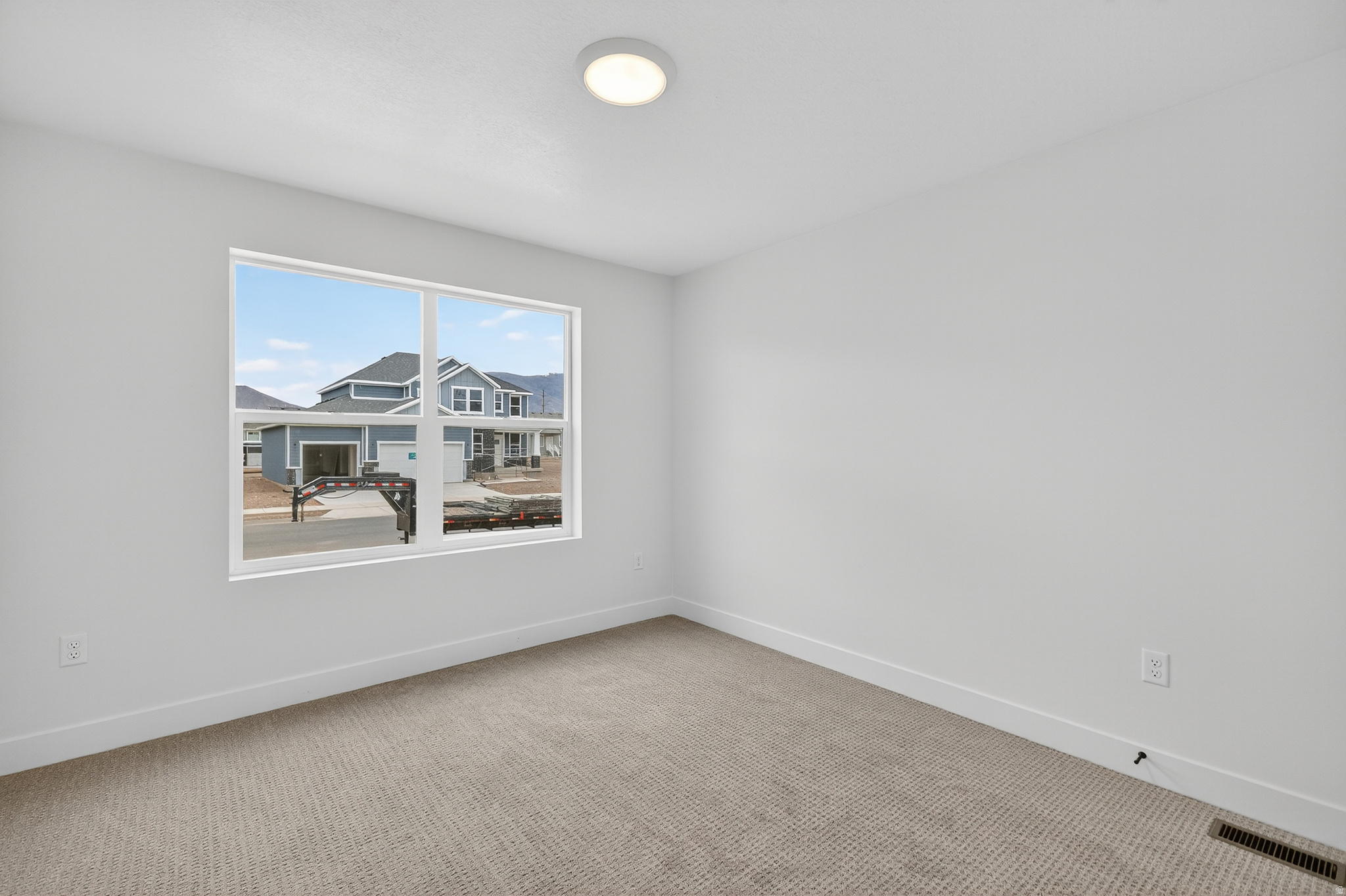 RIVERWOOD - Residential