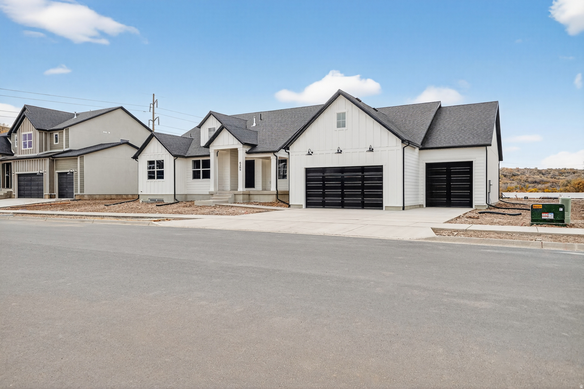 RIVERWOOD - Residential