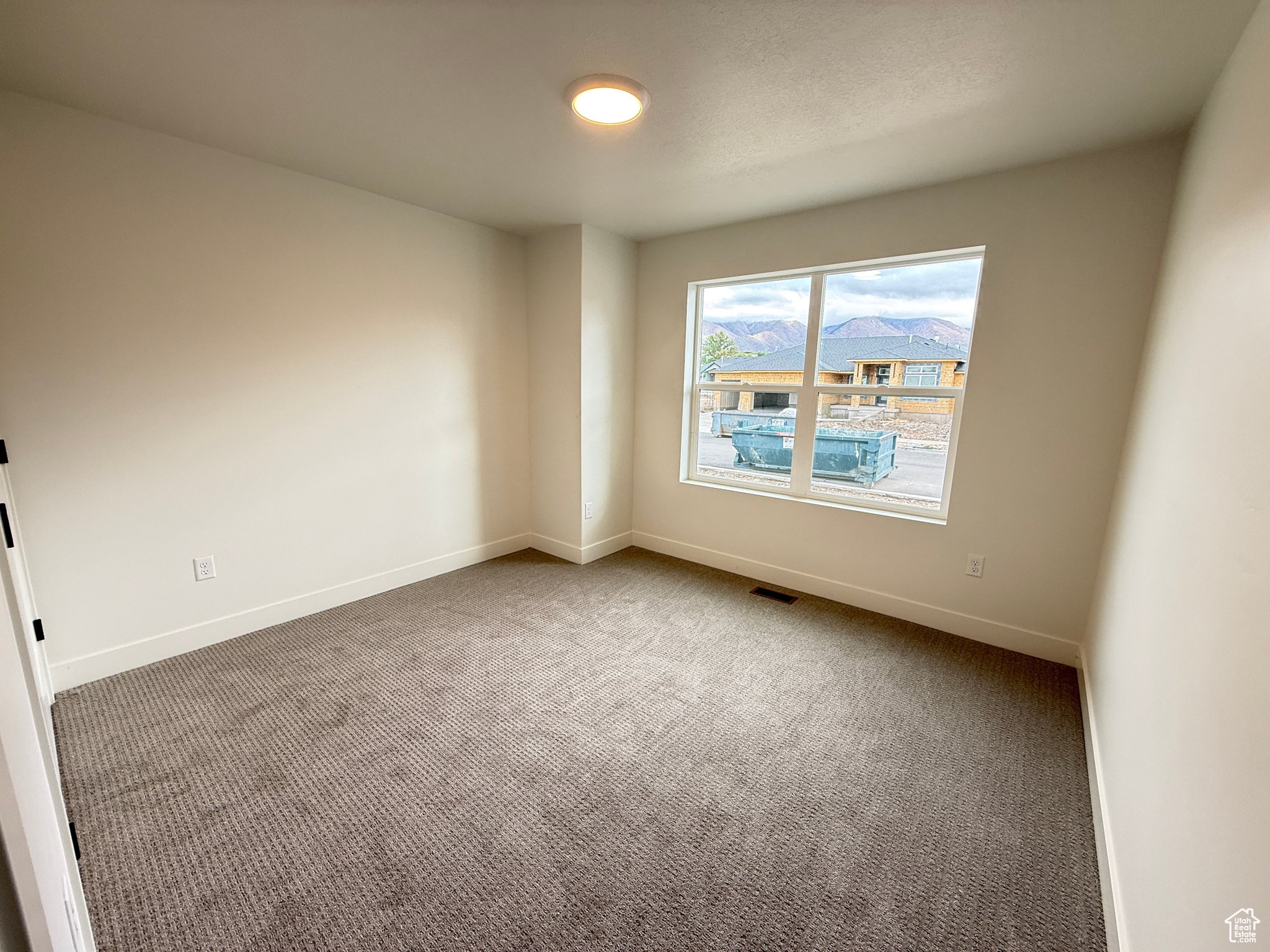 RIVERWOOD - Residential