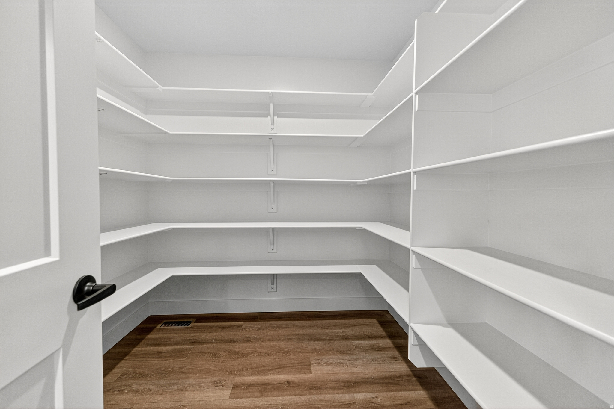 RIVERWOOD - Residential