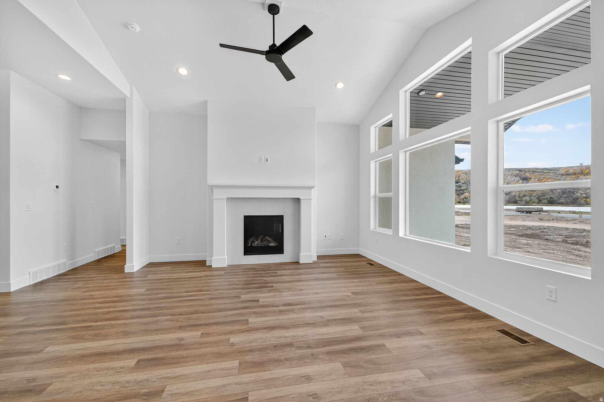 RIVERWOOD - Residential