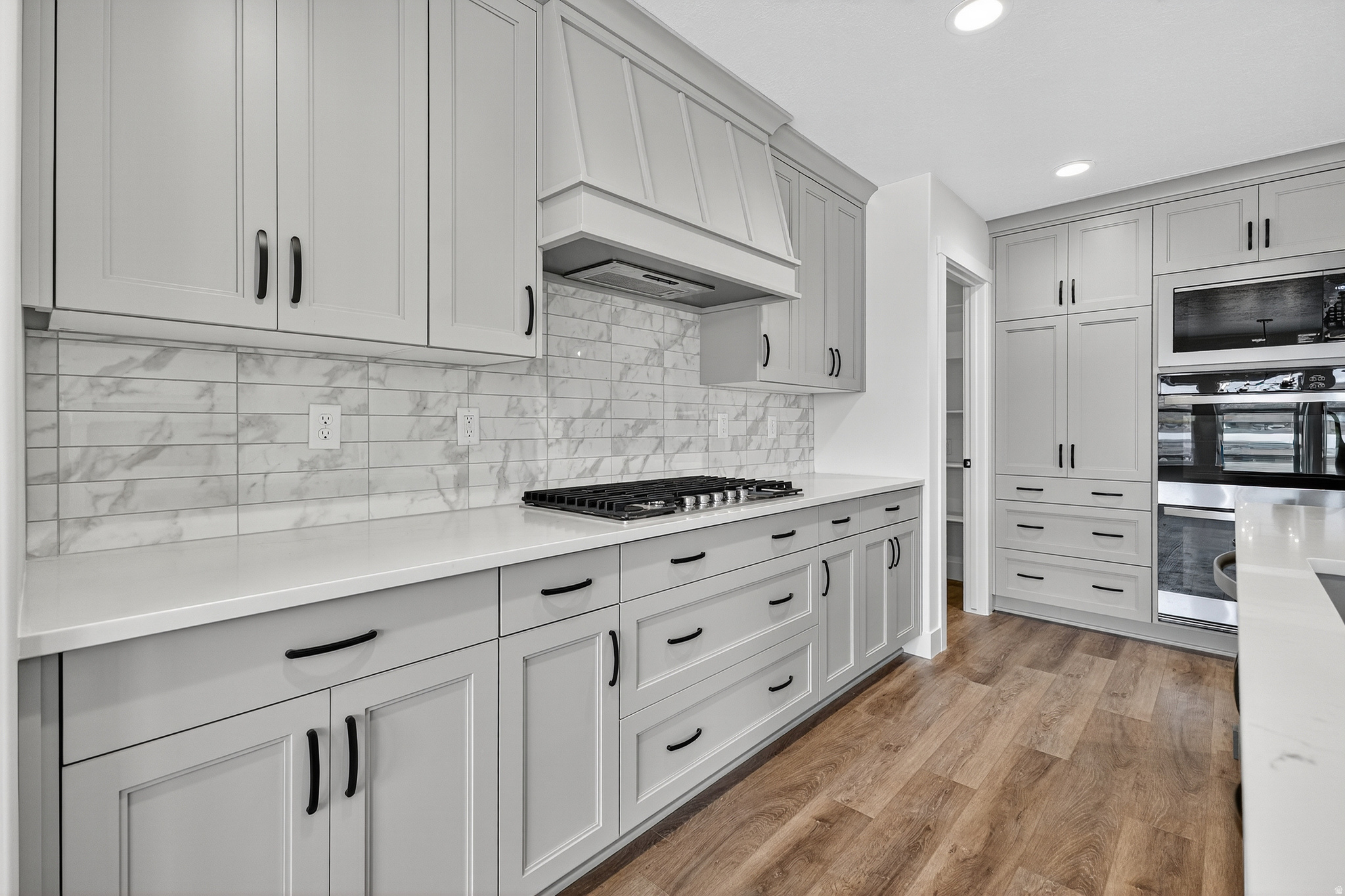 RIVERWOOD - Residential