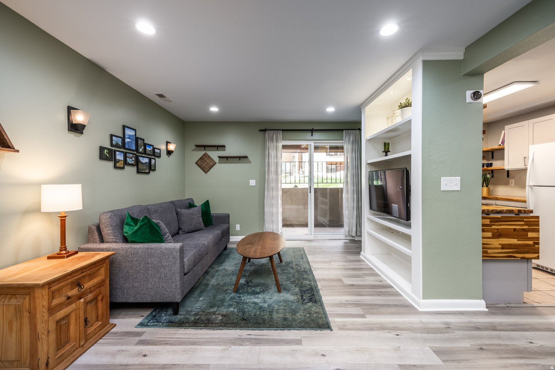 WOOD HOLLOW - Residential