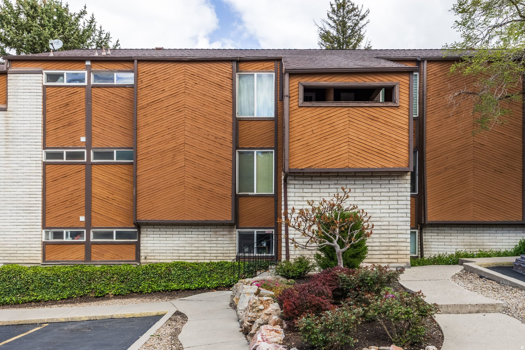 WOOD HOLLOW - Residential