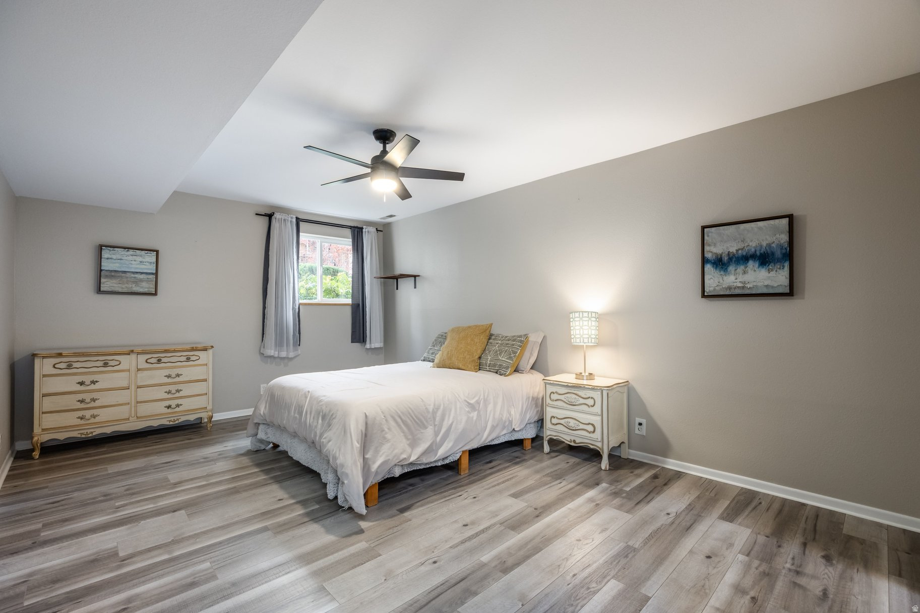 WOOD HOLLOW - Residential