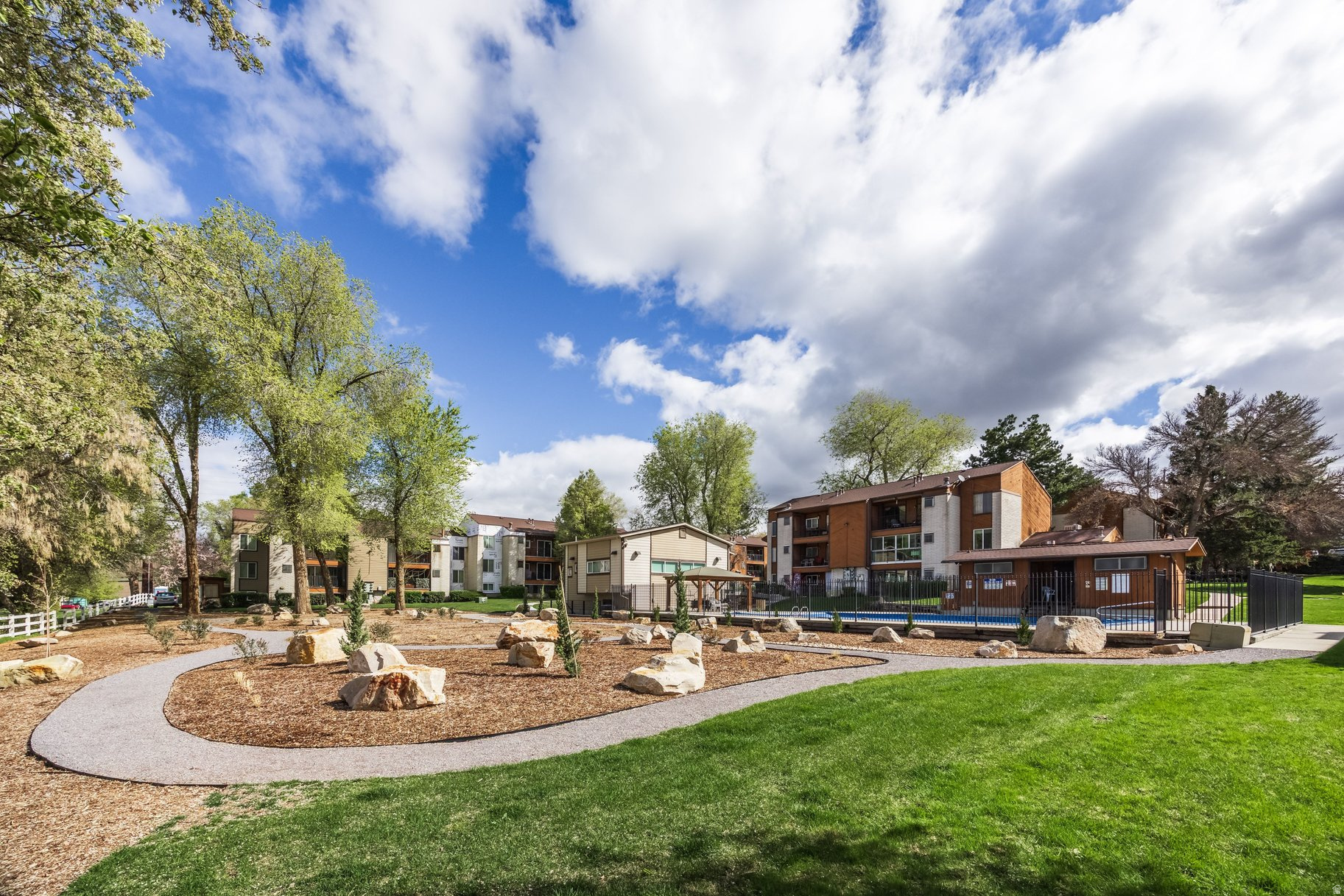 WOOD HOLLOW - Residential