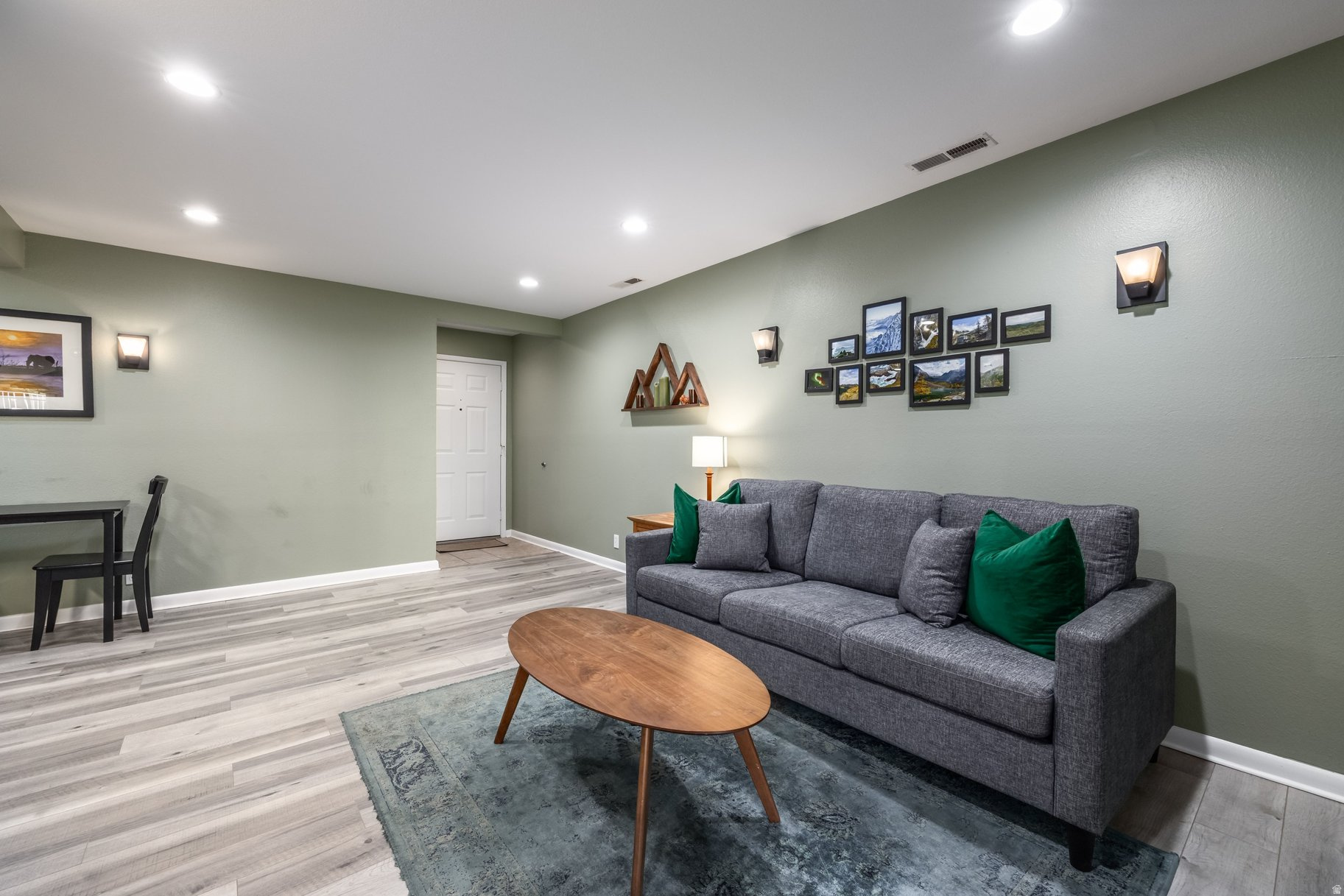 WOOD HOLLOW - Residential