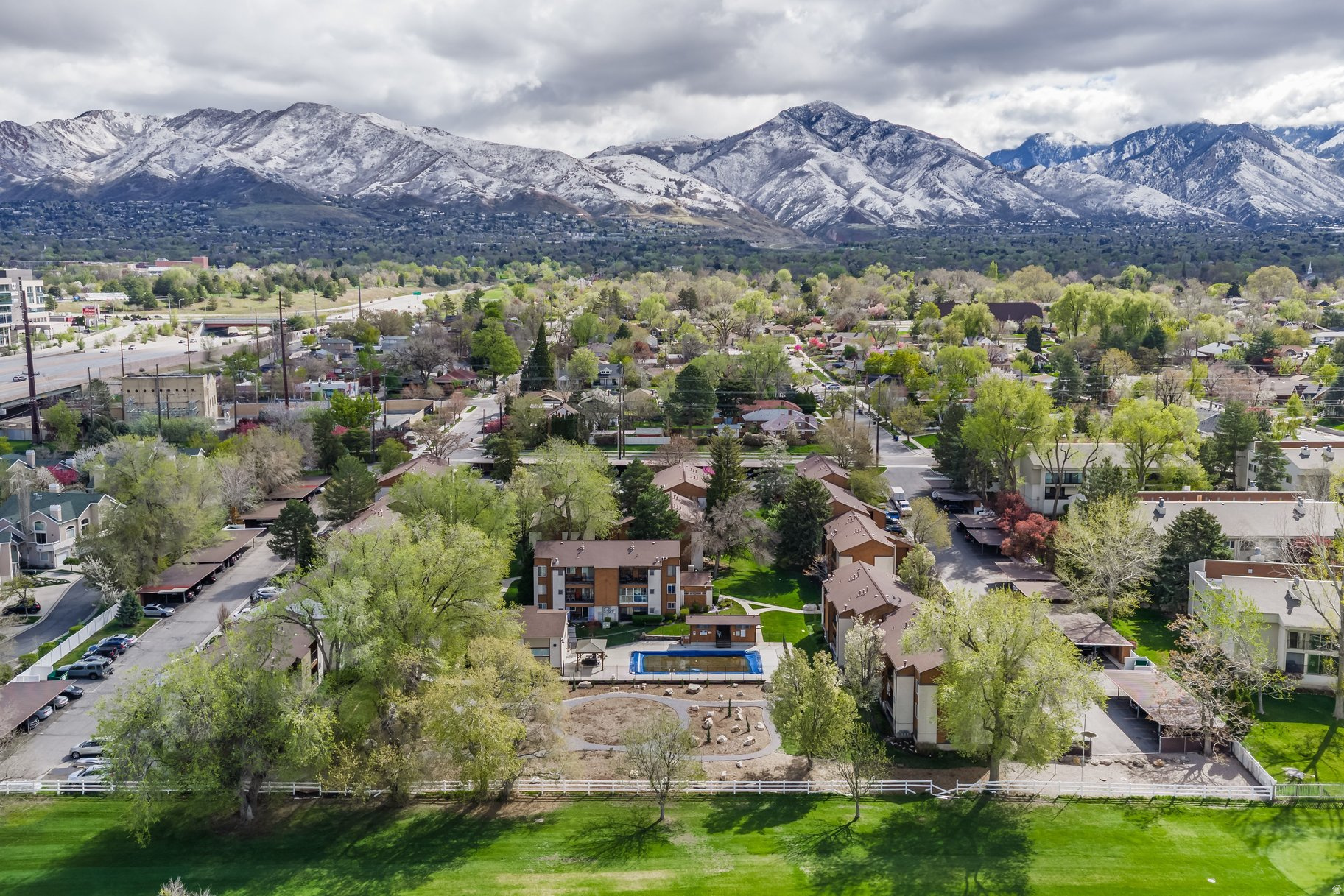 WOOD HOLLOW - Residential