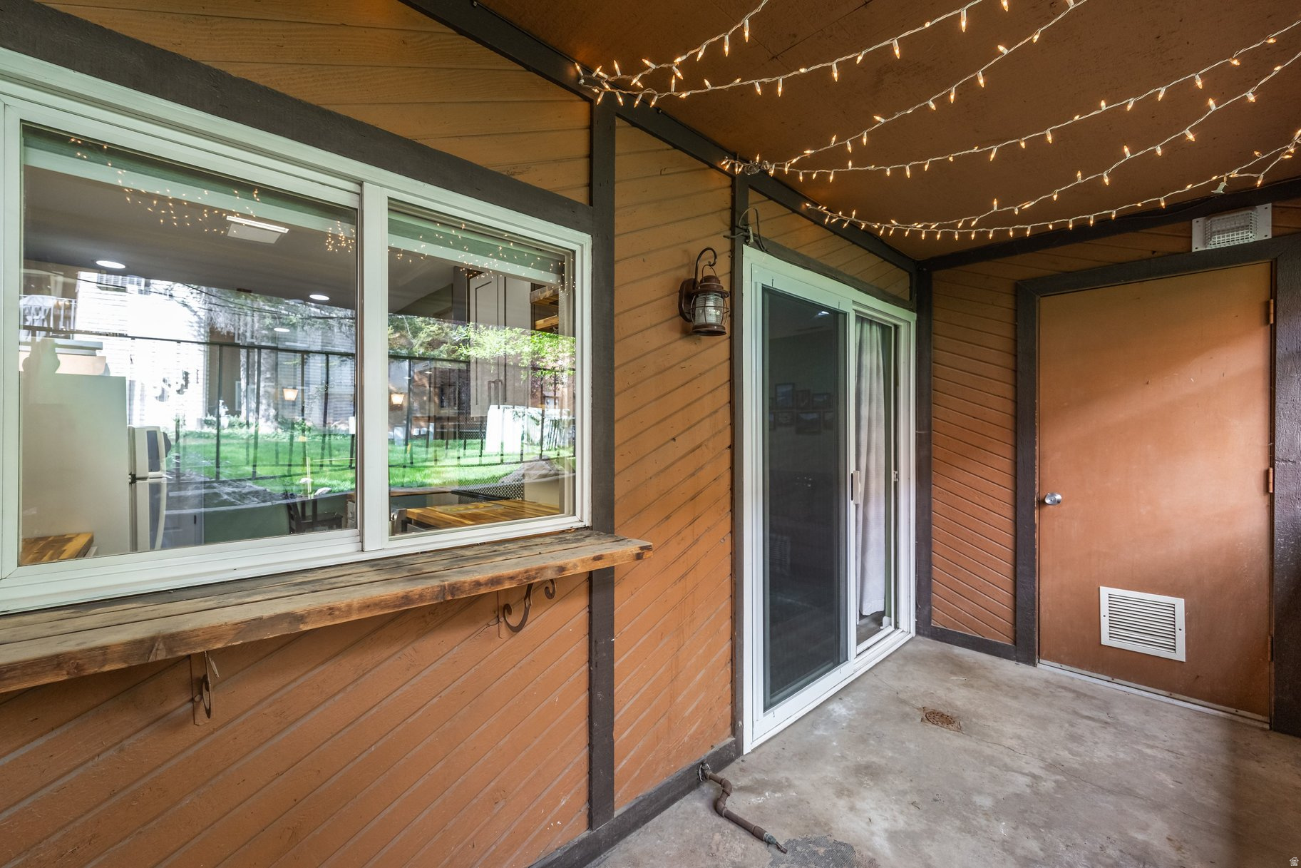 WOOD HOLLOW - Residential