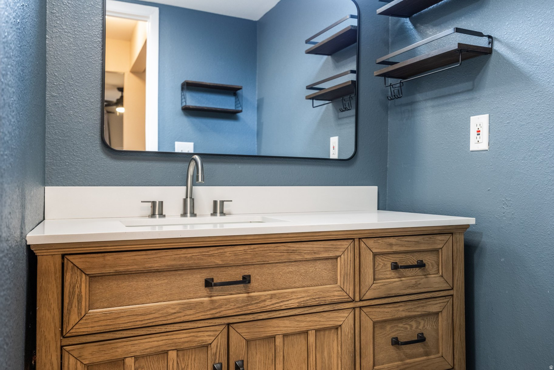 WOOD HOLLOW - Residential