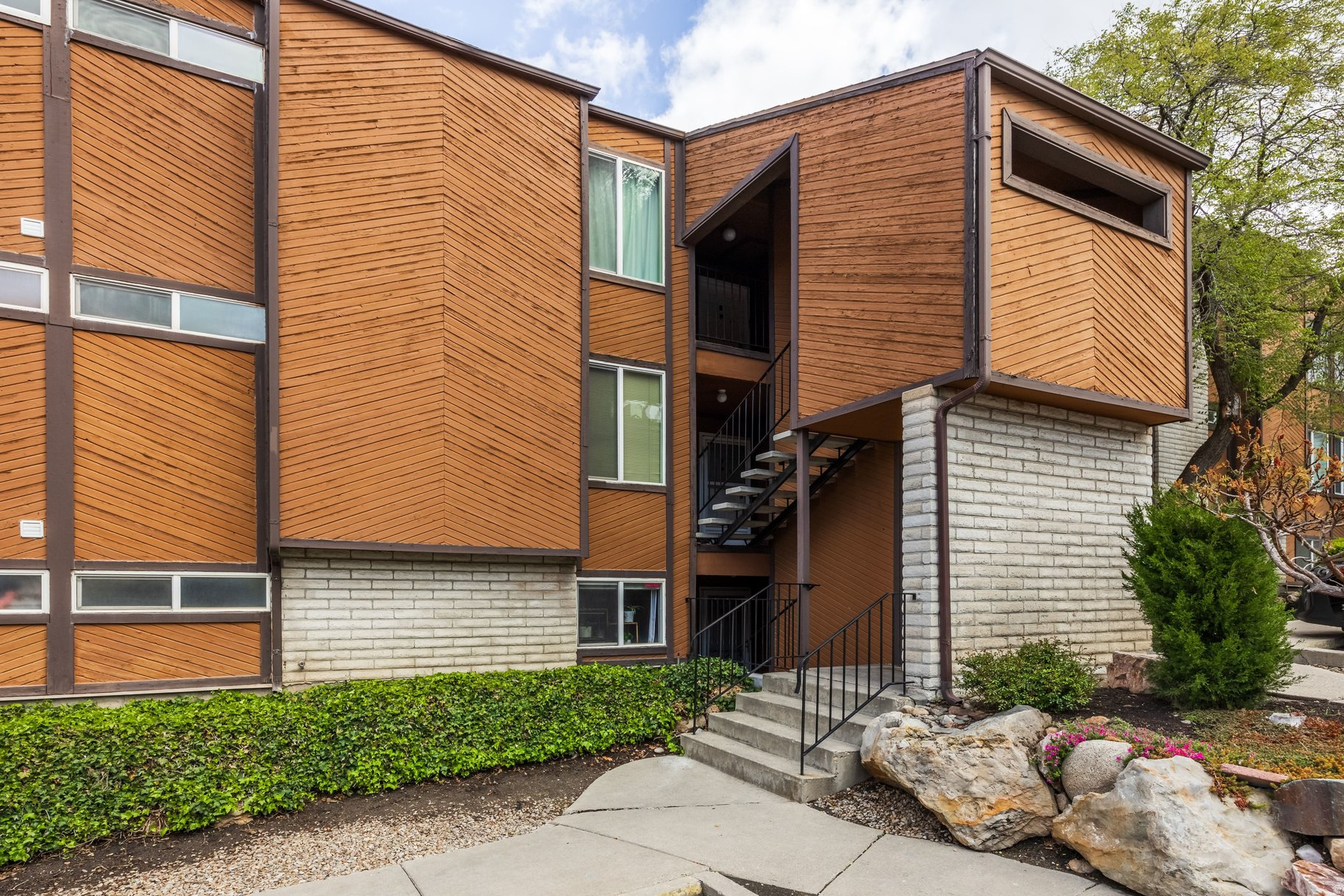 WOOD HOLLOW - Residential