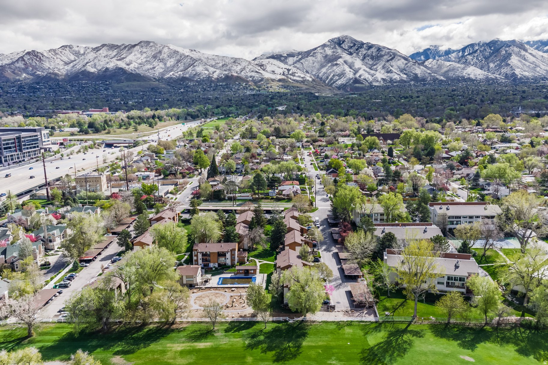 WOOD HOLLOW - Residential