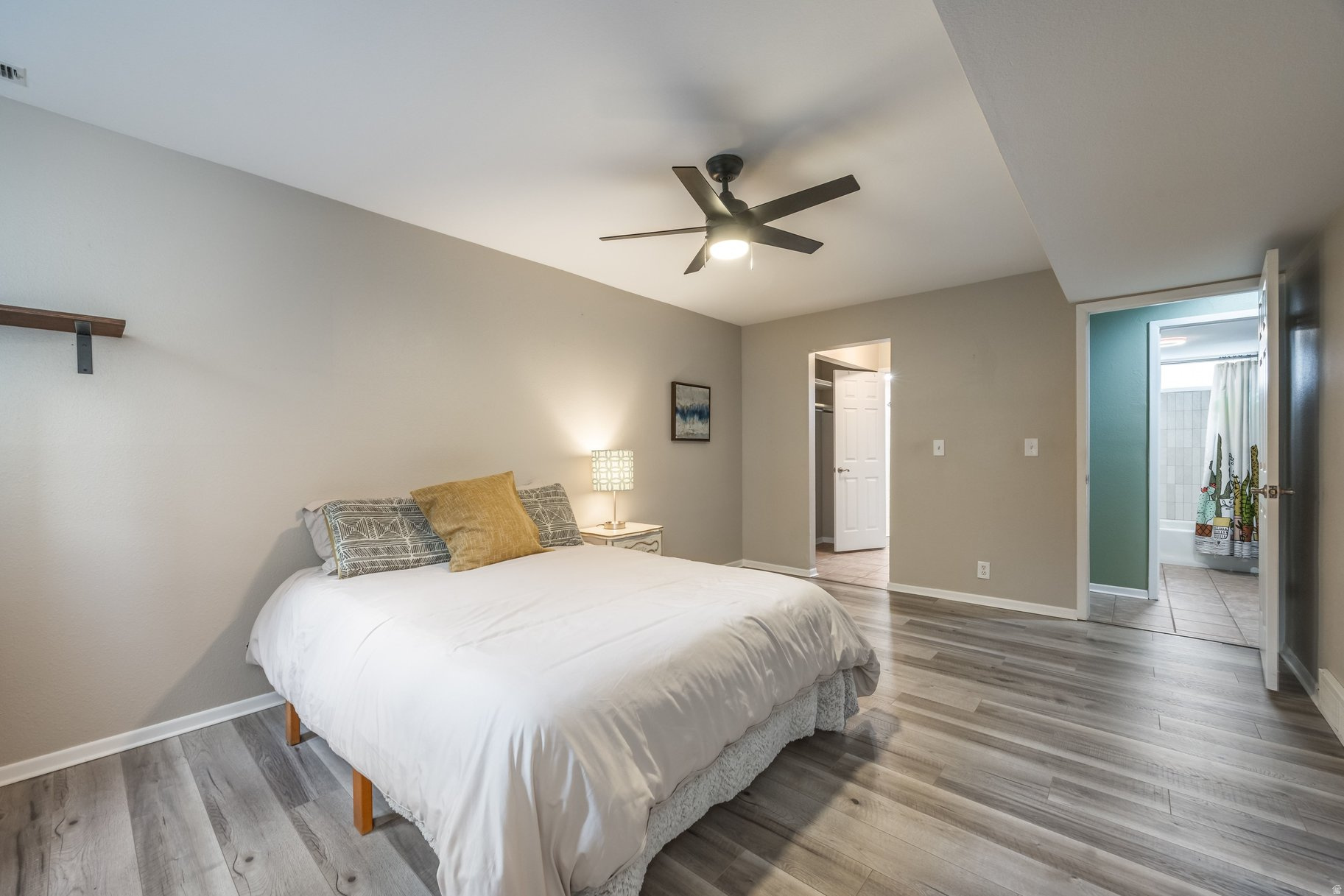 WOOD HOLLOW - Residential