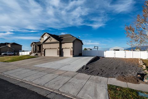 Tiny photo for 3610 W 4475 S, West Haven, UT 84401 (MLS # 2124631)