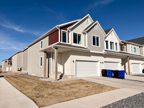 Tiny photo for 1705 W 2770 S, Syracuse, UT 84075 (MLS # 2139995)