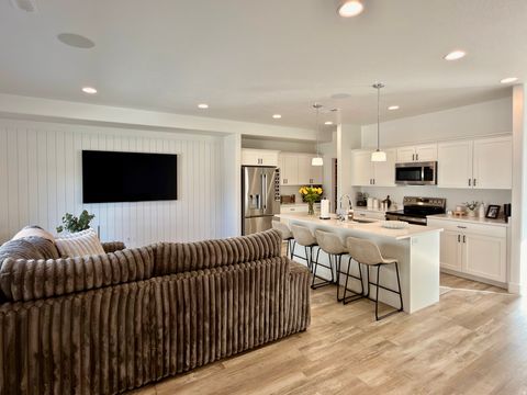 Tiny photo for 1705 W 2770 S, Syracuse, UT 84075 (MLS # 2139995)