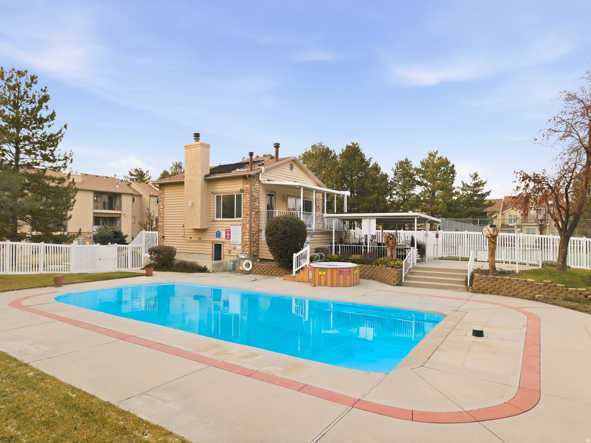 BRIARWOOD - Residential