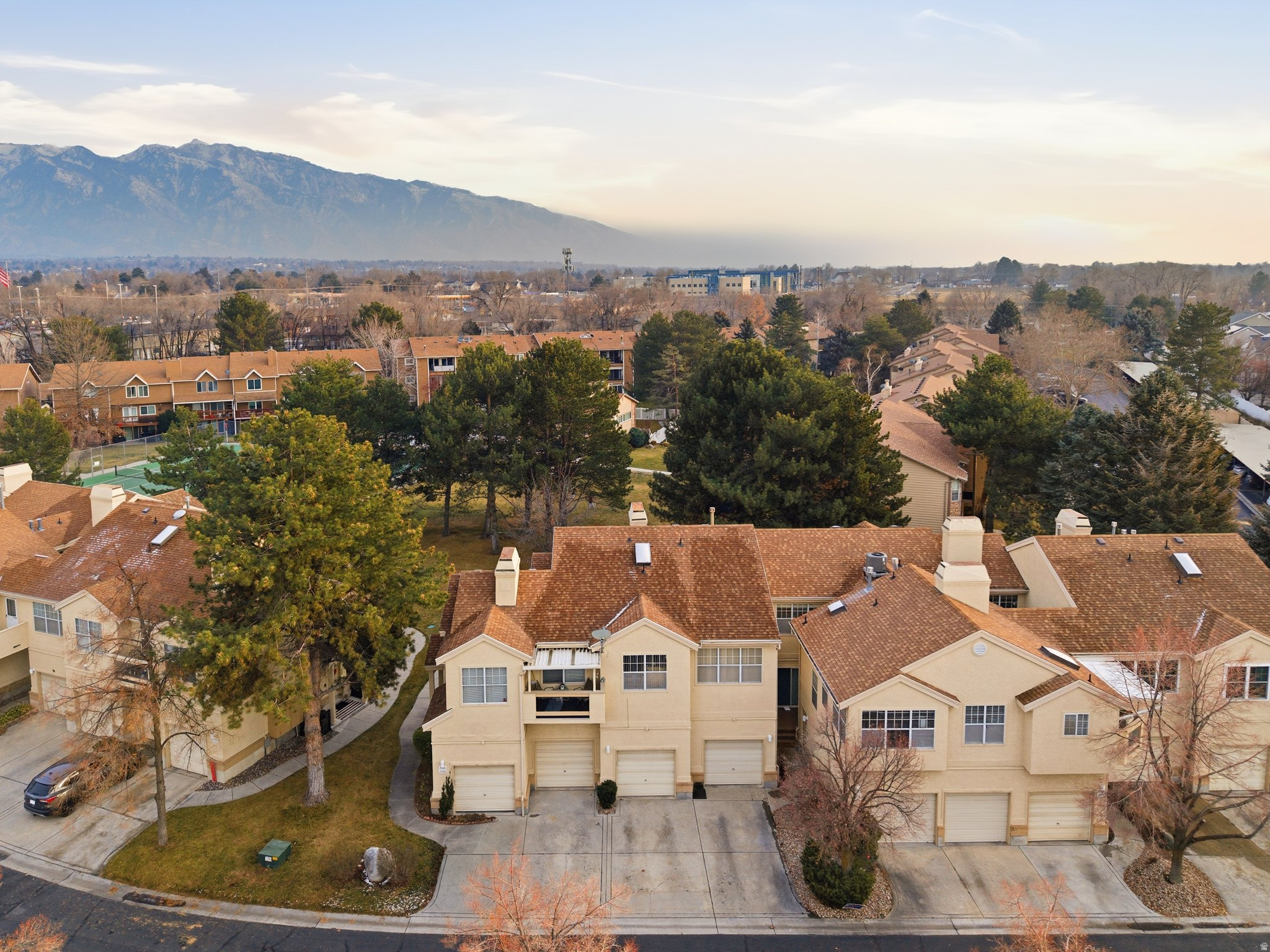 BRIARWOOD - Residential