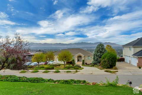 Tiny photo for 6501 S CANYON CREST DR, Holladay, UT 84121 (MLS # 2190164)