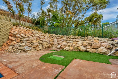 Tiny photo for 6501 S CANYON CREST DR, Holladay, UT 84121 (MLS # 2190164)
