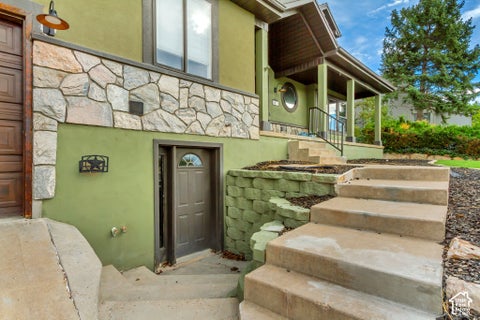 Tiny photo for 6501 S CANYON CREST DR, Holladay, UT 84121 (MLS # 2190164)