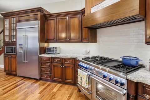 Tiny photo for 963 E OLD ENGLISH RD S, Draper, UT 84020 (MLS # 2118607)