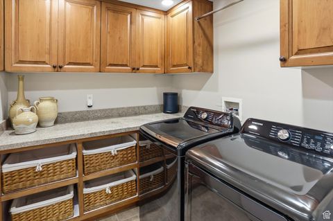 Tiny photo for 963 E OLD ENGLISH RD S, Draper, UT 84020 (MLS # 2118607)