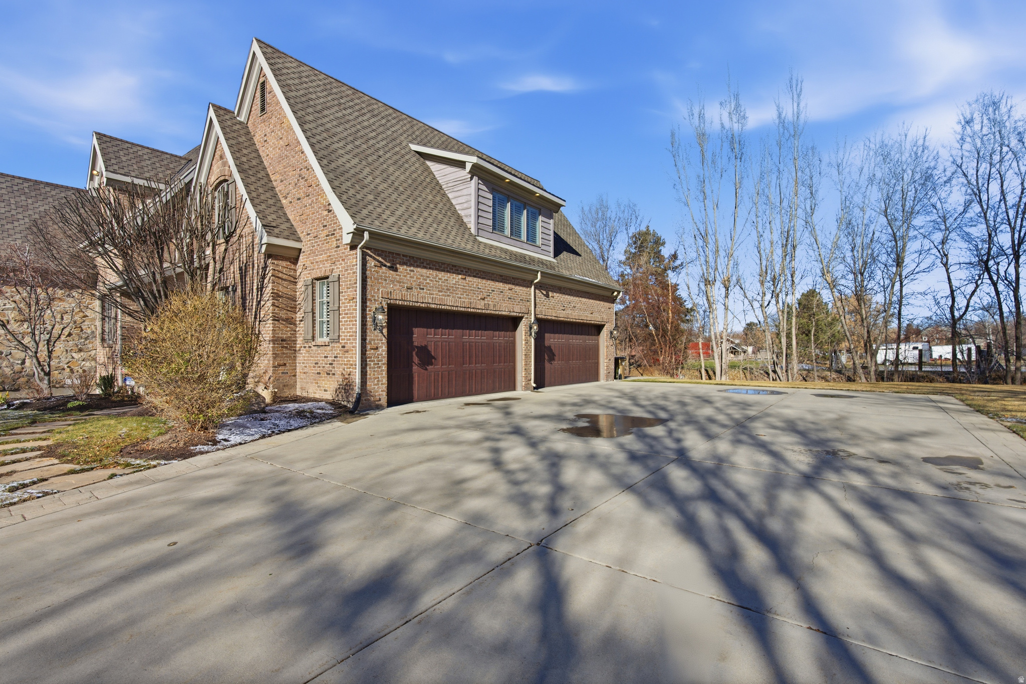 WILD ROSE - Residential