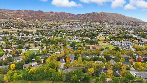 Tiny photo for 963 E OLD ENGLISH RD S, Draper, UT 84020 (MLS # 2118607)
