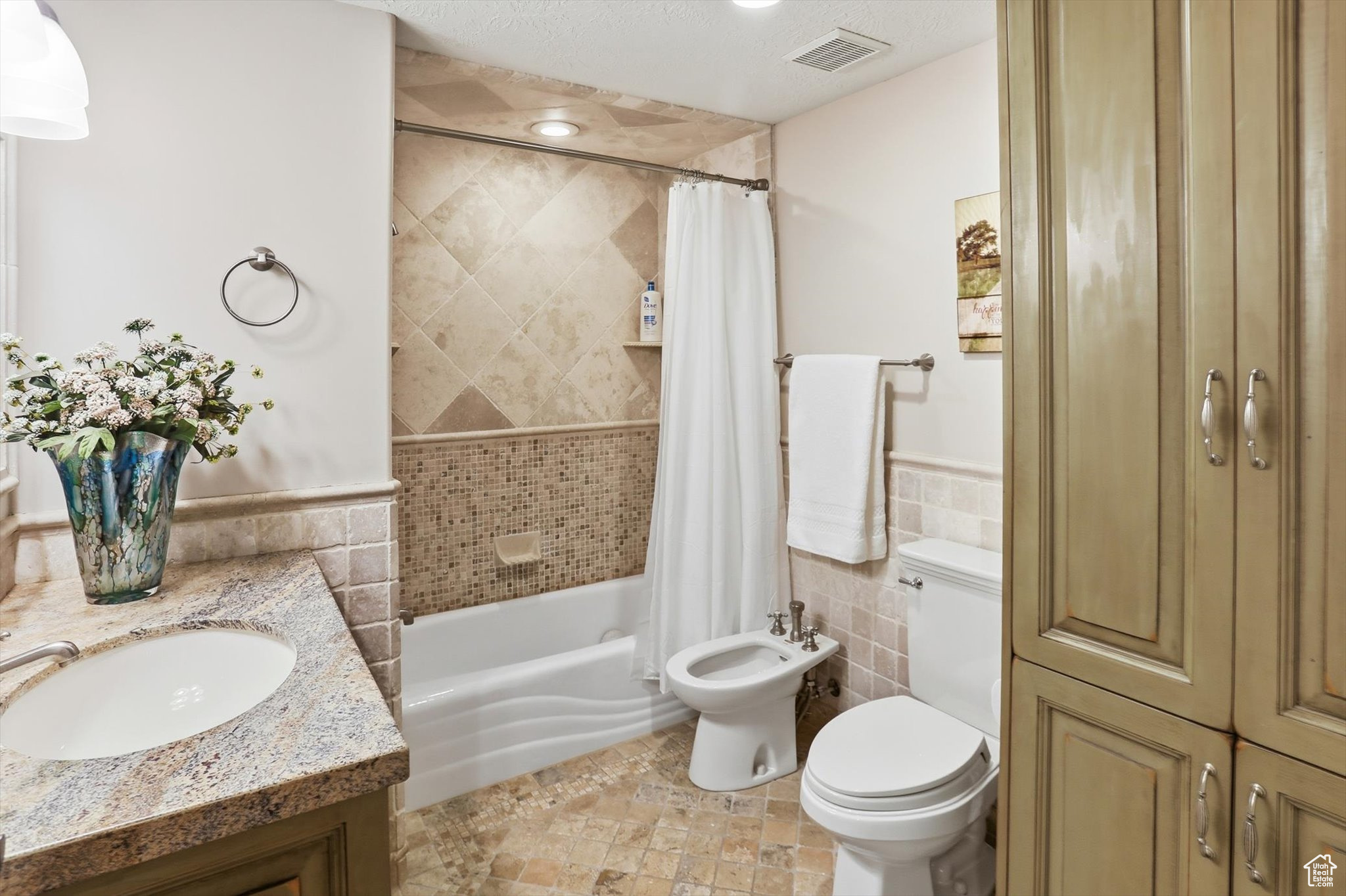 WILD ROSE - Residential