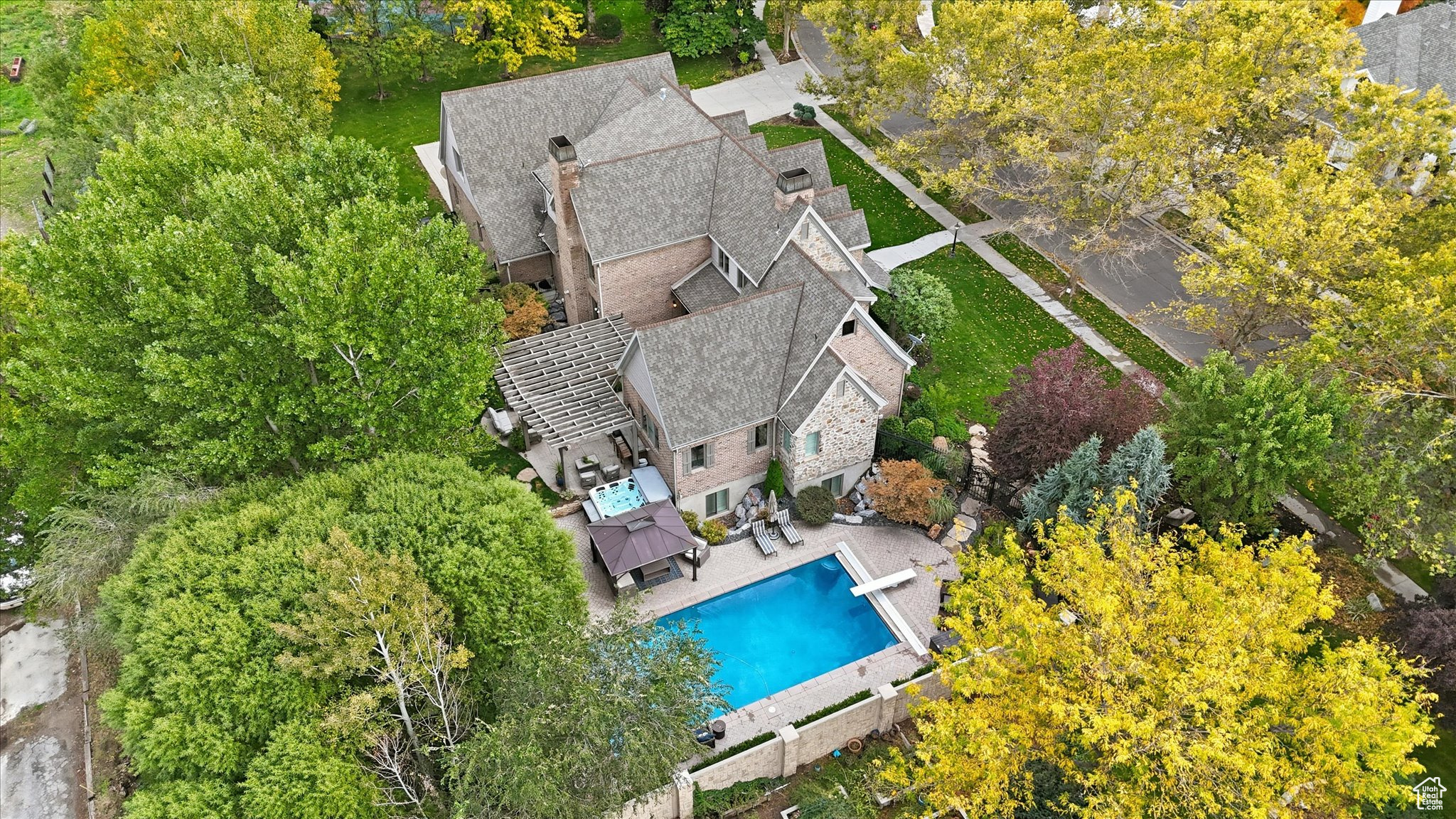 WILD ROSE - Residential