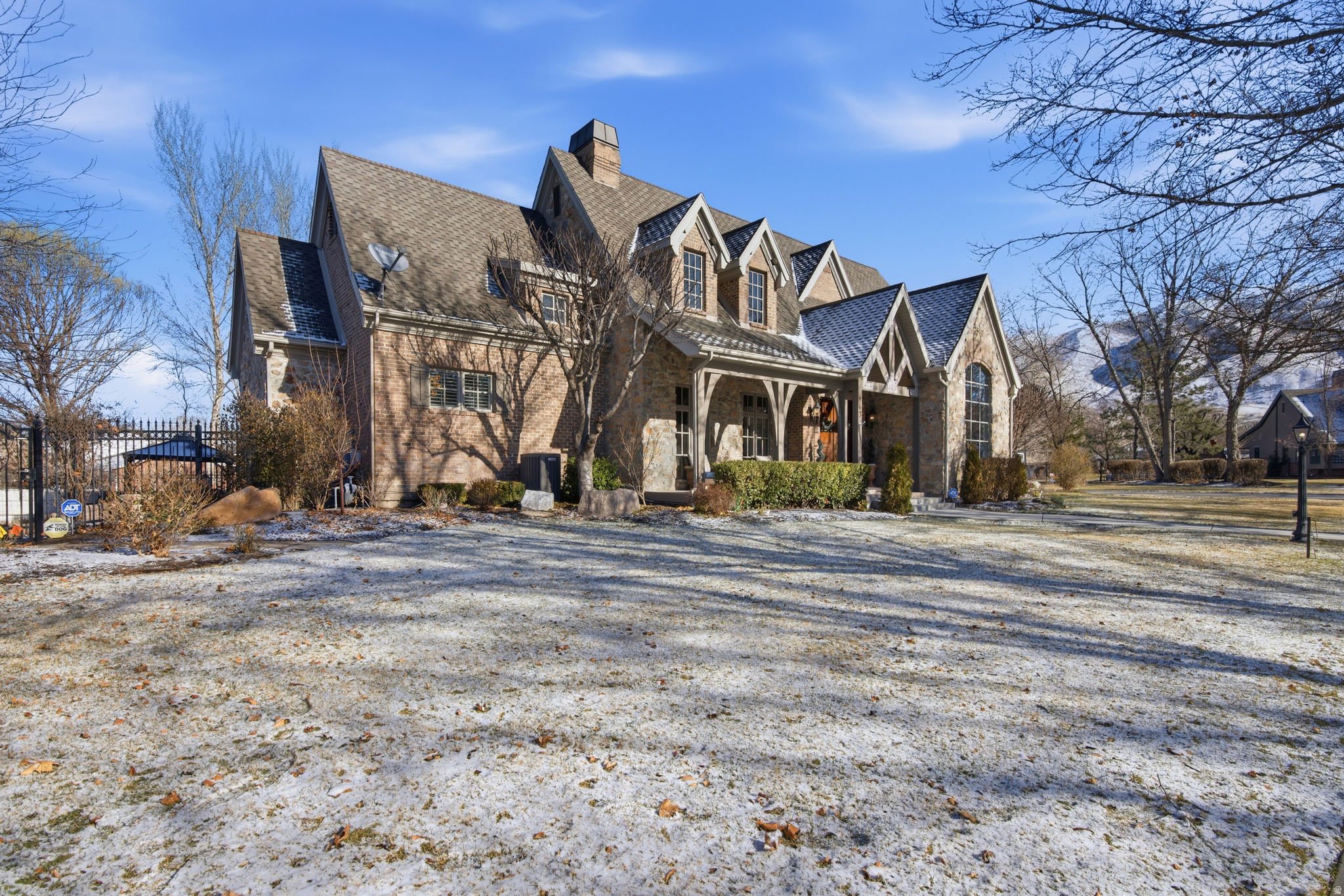 WILD ROSE - Residential