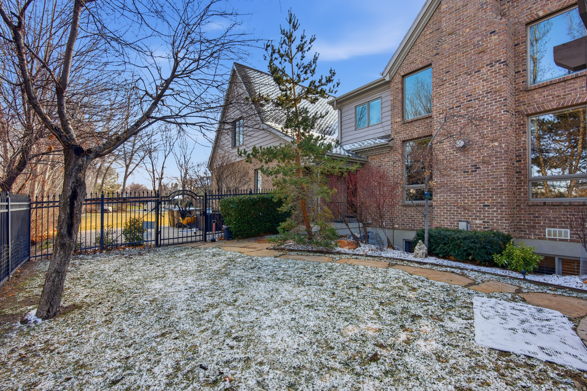 WILD ROSE - Residential