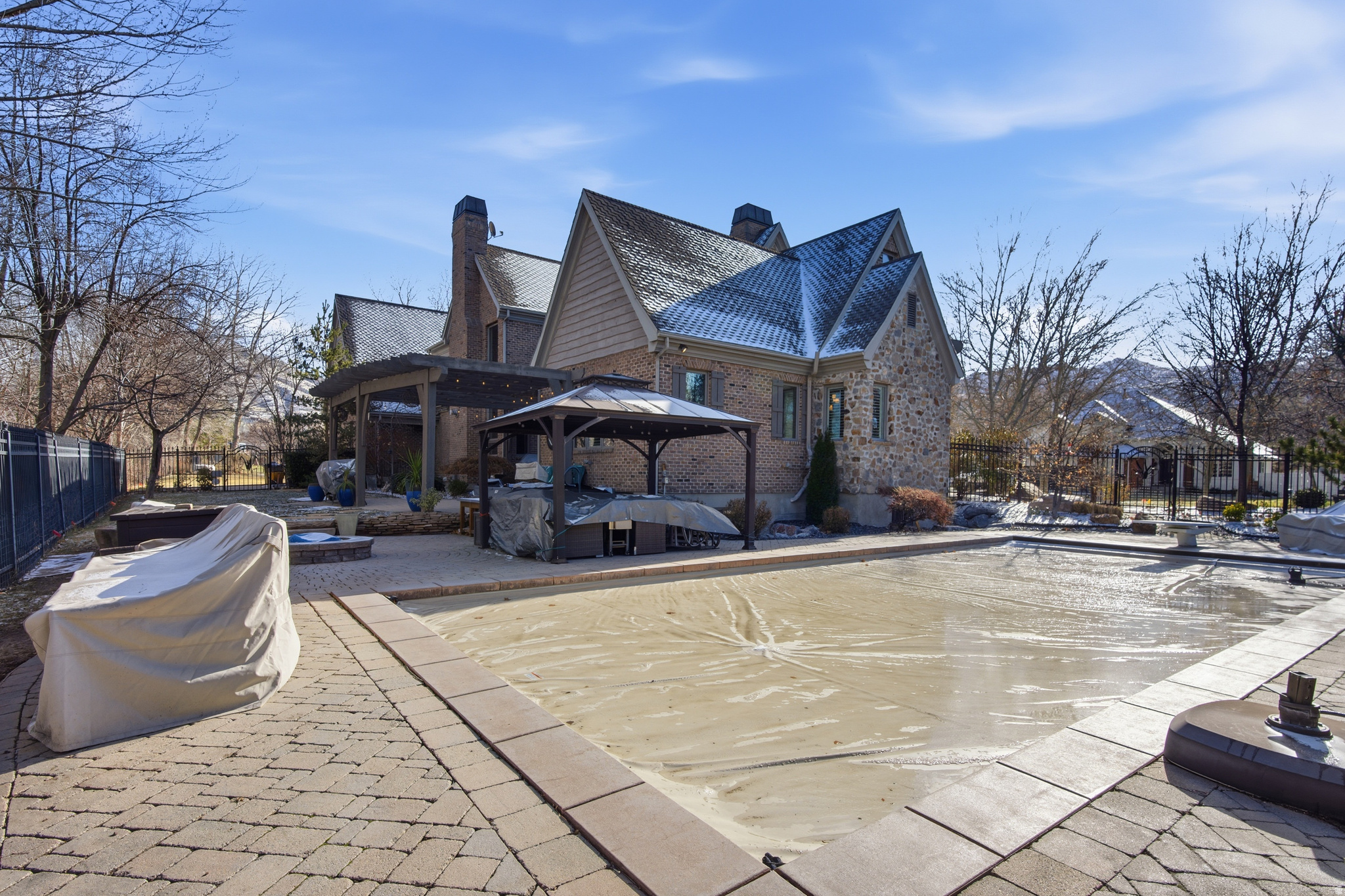 WILD ROSE - Residential