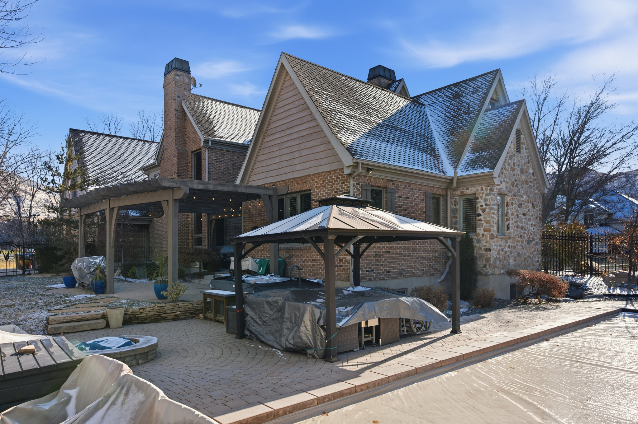 WILD ROSE - Residential