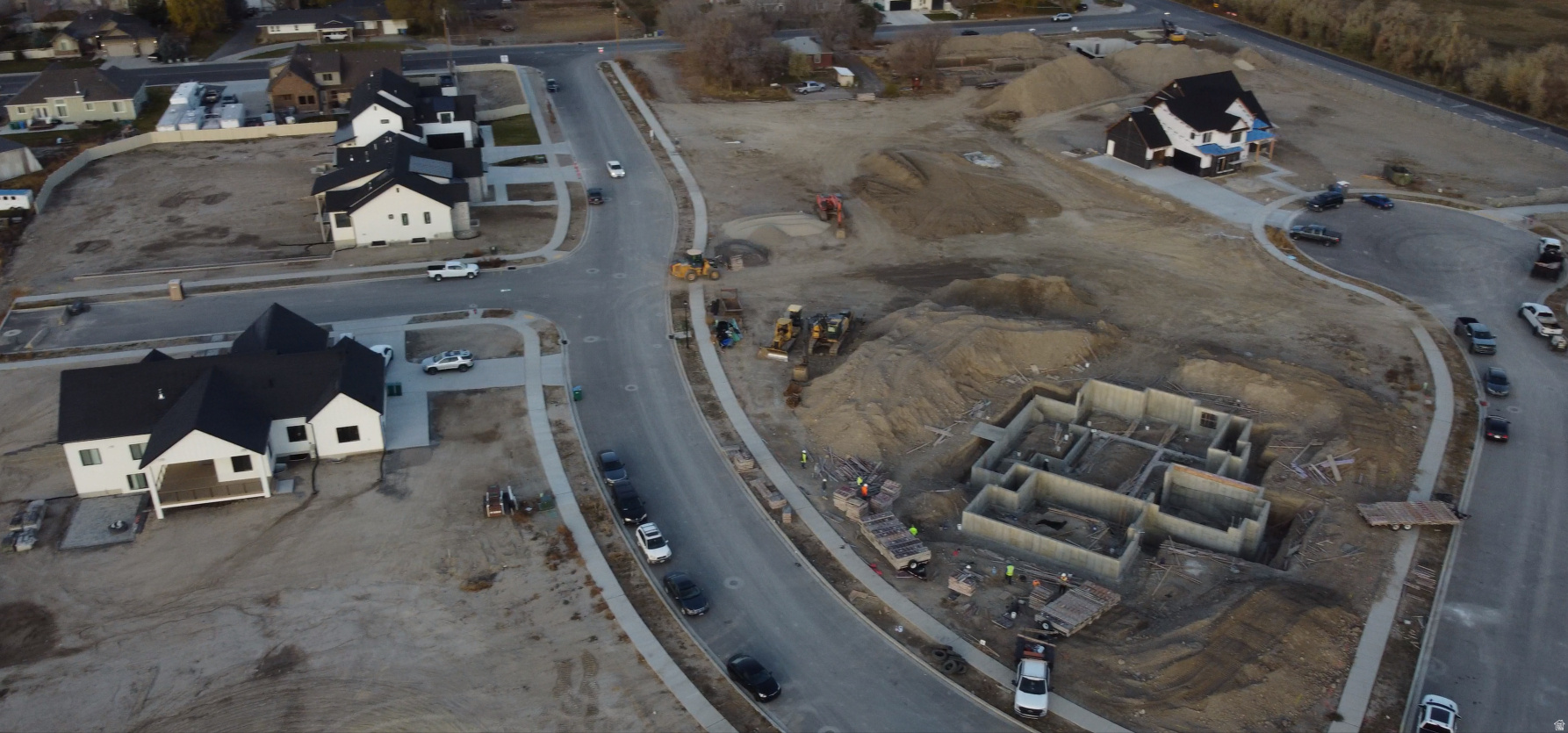 WHISPER HOLLOW ESTATES - Land