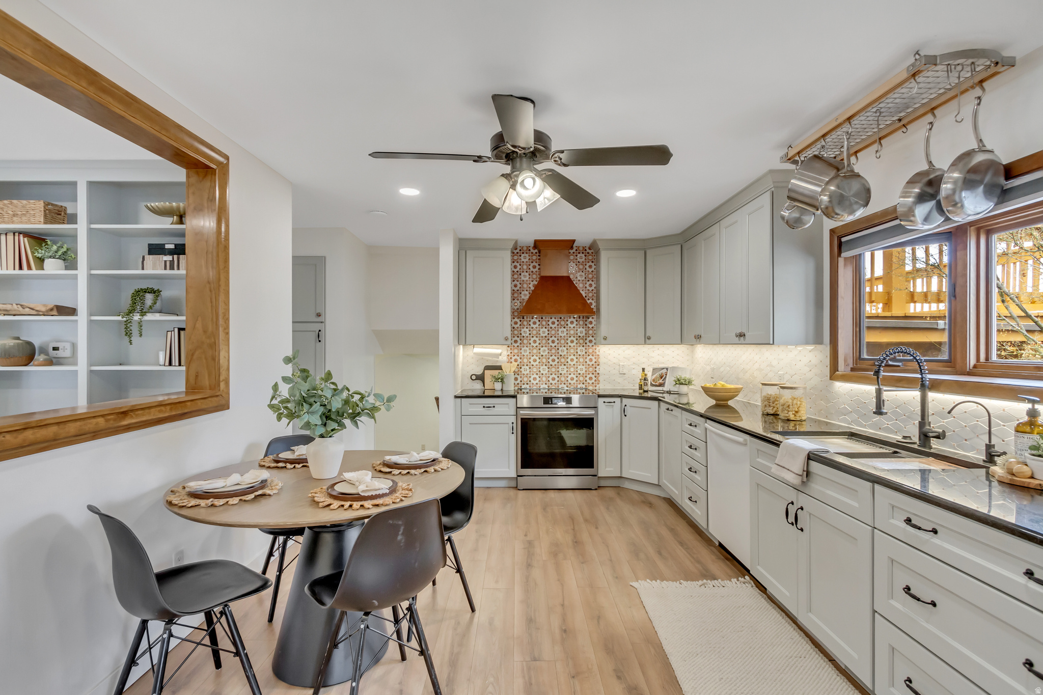 BONA VILLA PARK - Residential